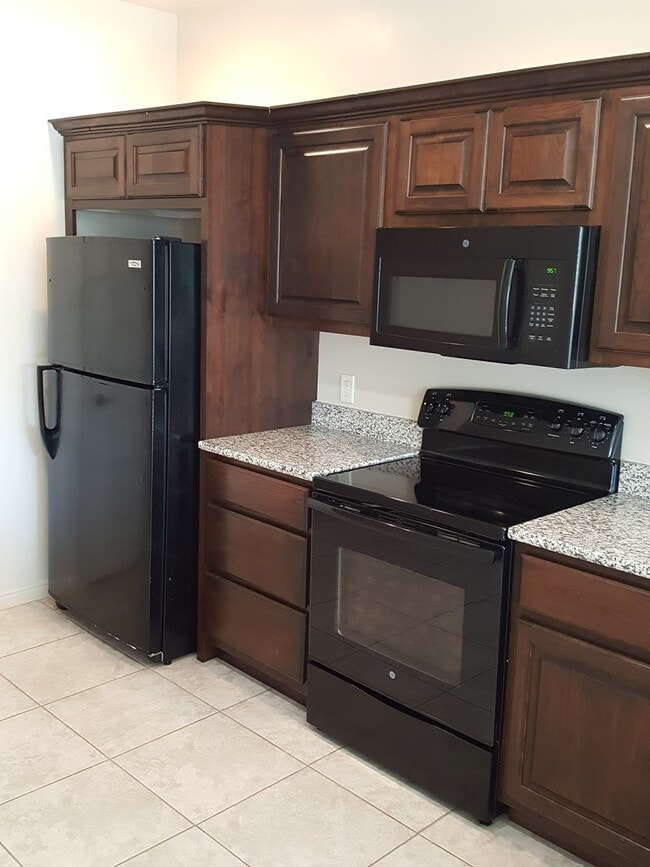 Foto del edificio - 3 Bedroom Townhome in Prime Washington Com...