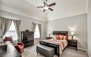 Building Photo - 12265 Oxford Cres Cir