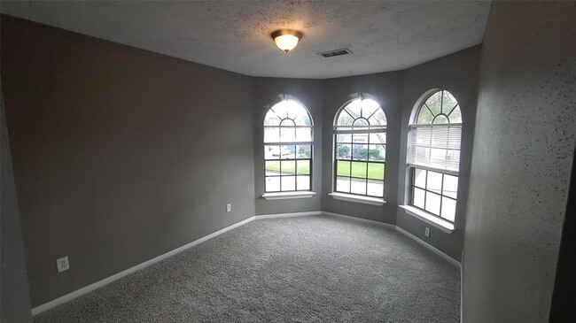 Building Photo - 3607 Misty Ridge Dr
