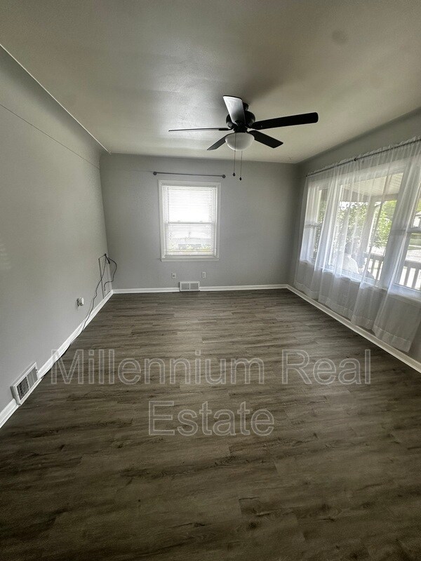 Foto del edificio - 29139 Tawas St