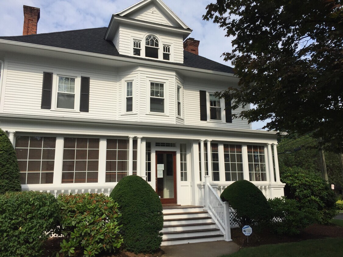 Primary Photo - 51 N Main St