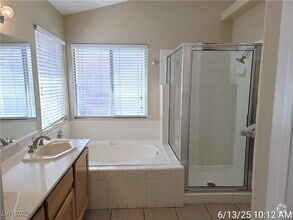 Building Photo - 194 Kachina Dr