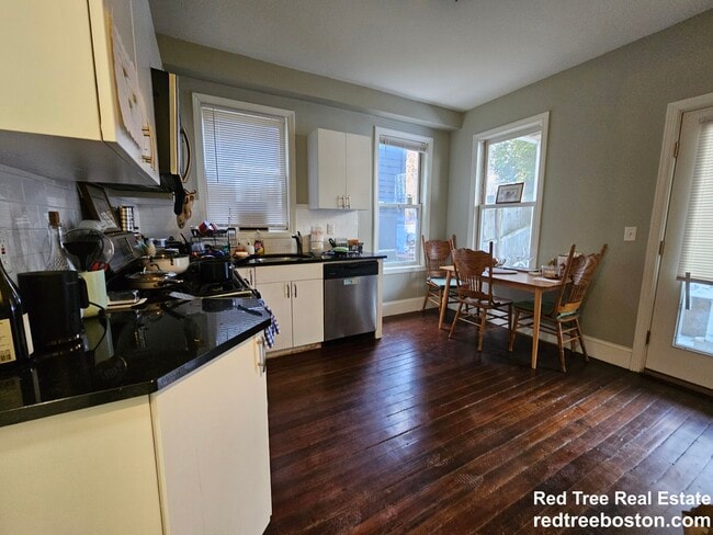 Foto del edificio - 23 Evergreen St