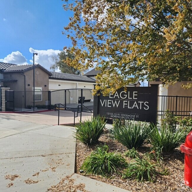 Building Photo - Eagle View Flats