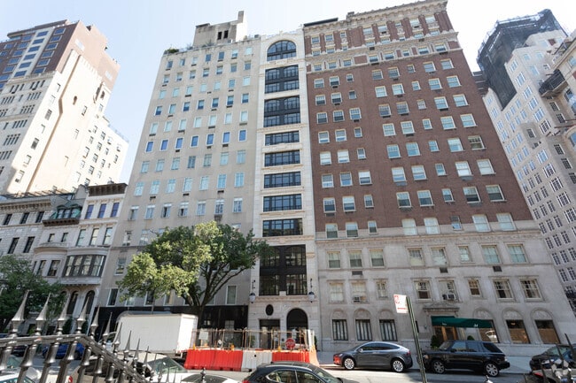 Building Photo - 27 E 79th St