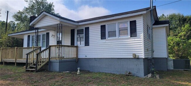 Building Photo - 10326 Cumming Hwy