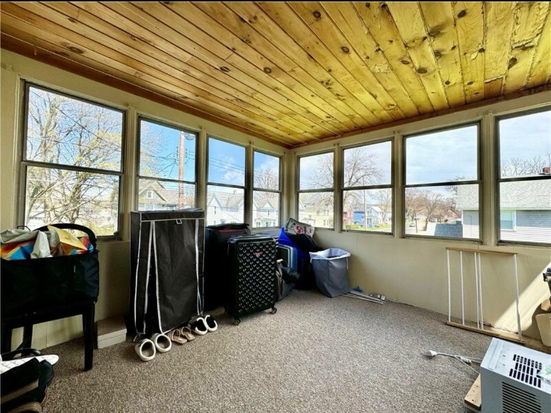 Foto principal - 565 Thompson St