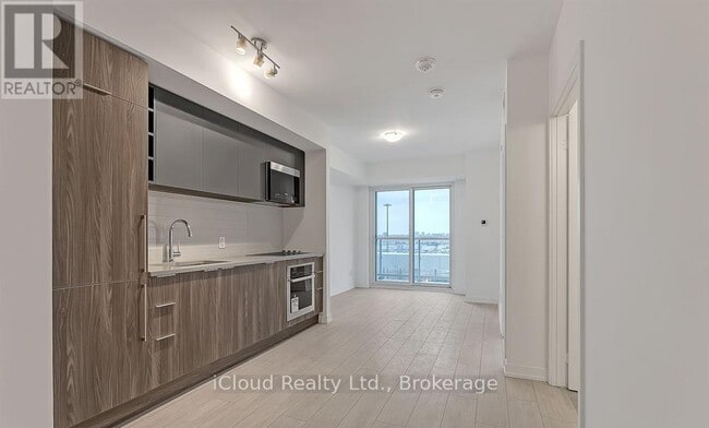 Building Photo - 2031 Kennedy Rd