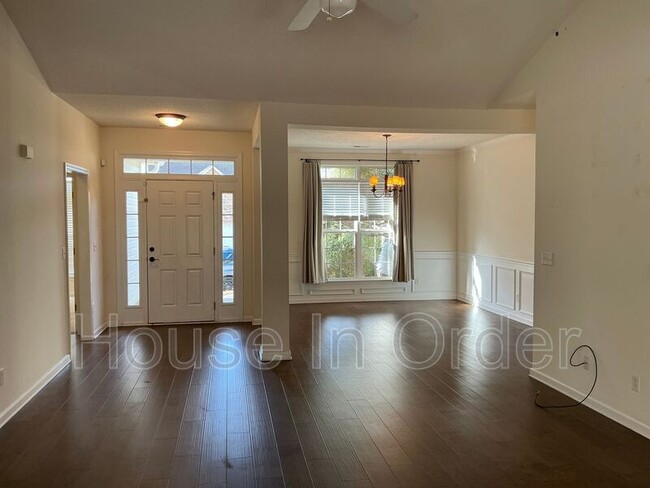 Building Photo - 46 Summer Meadow Rd