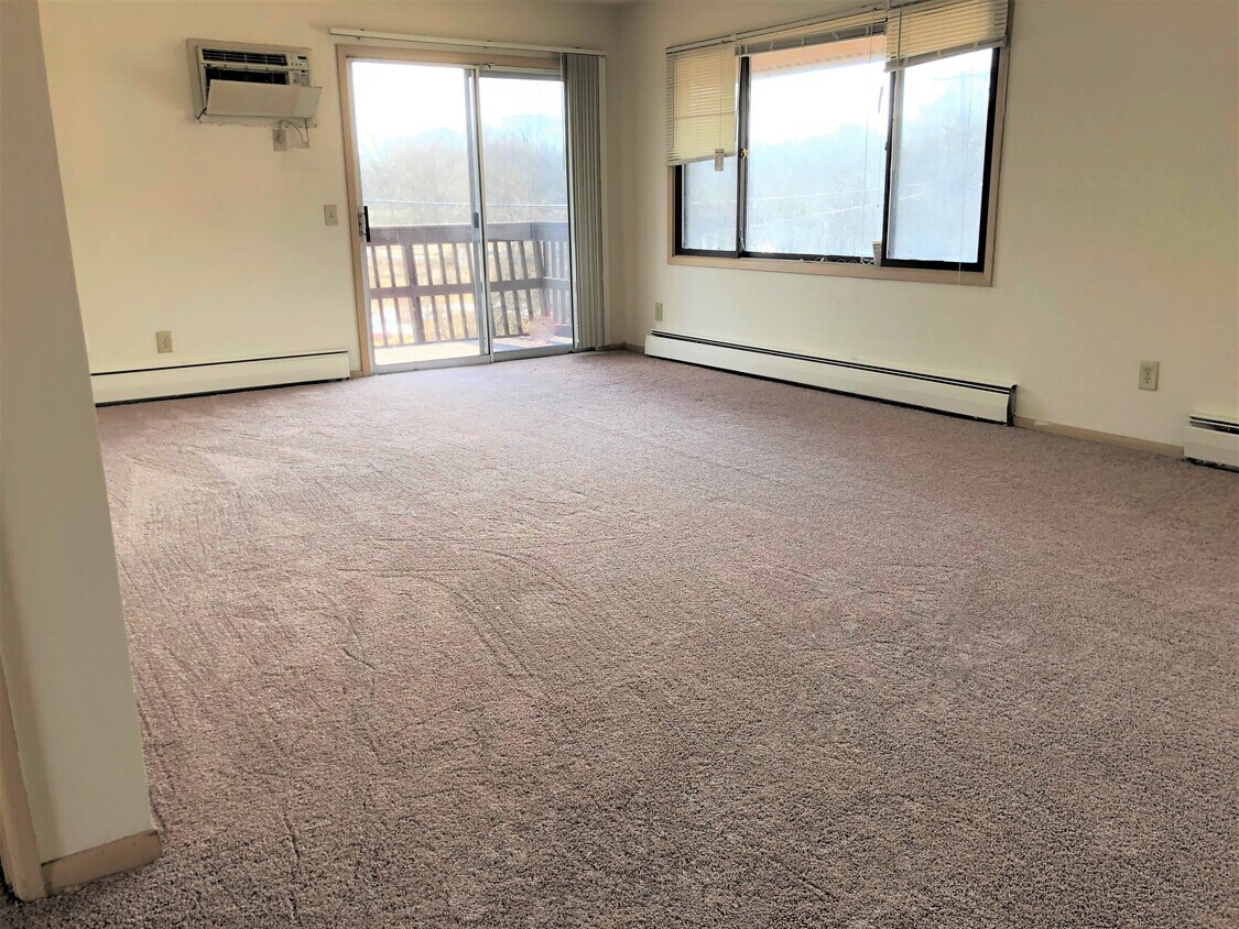 Living Room, Porch - 2606 Ardsley Cir