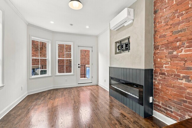 Building Photo - 2436 N 33rd St