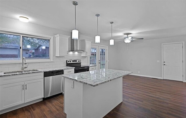 Building Photo - 2480 Derhake Rd