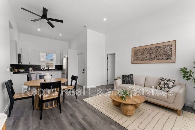 Foto del edificio - 5252 Adams Ave