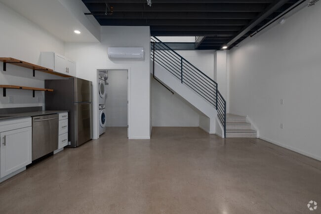 1BR, 1BA - 922SF - Living Room - The Flash