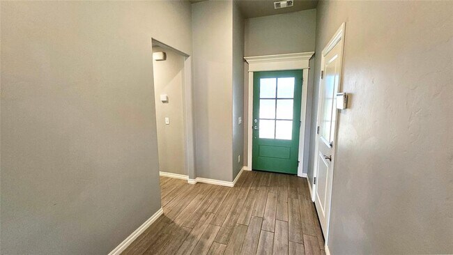 Foto del edificio - 3301 NW 158th Terrace
