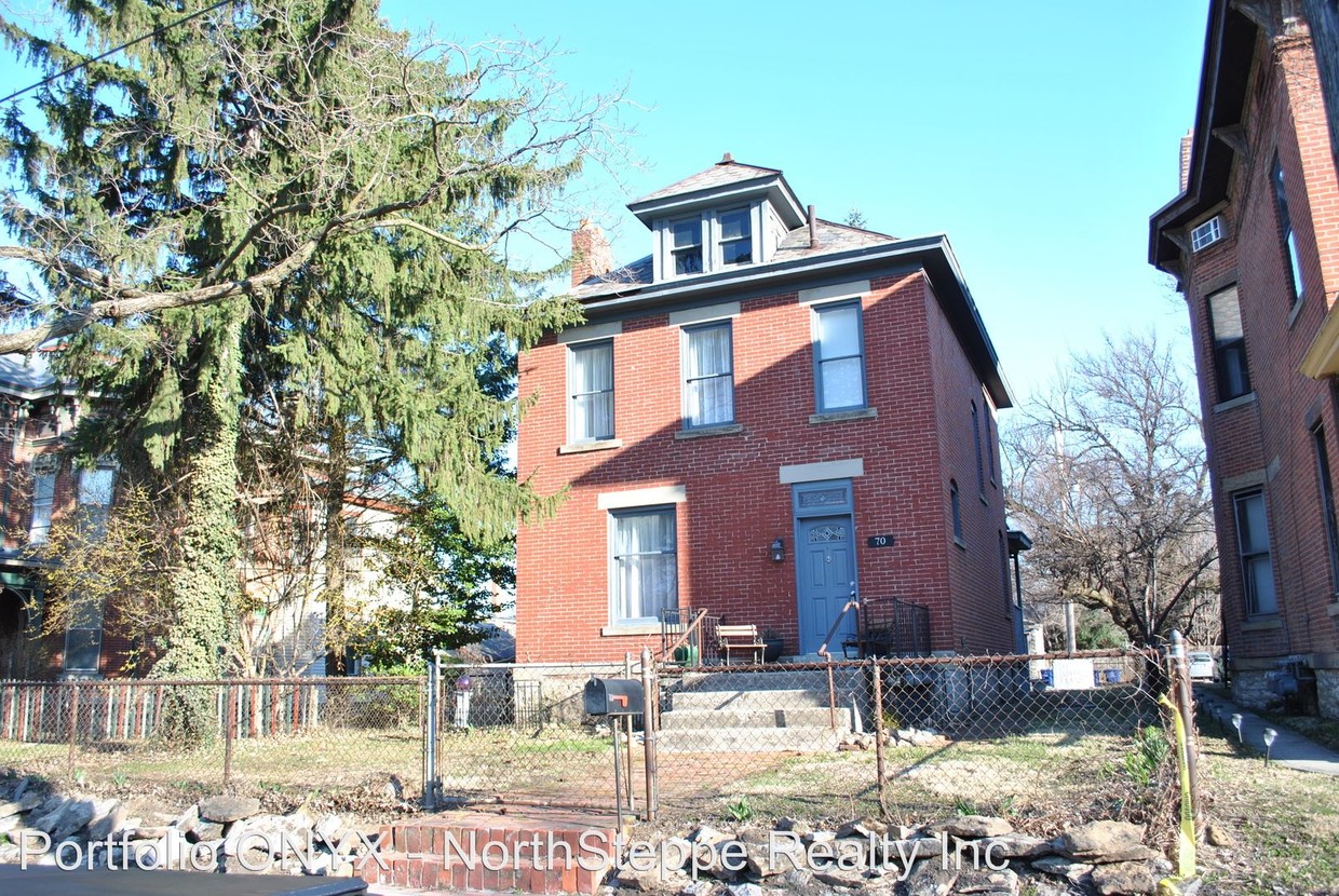 Primary Photo - 70 W Starr Ave