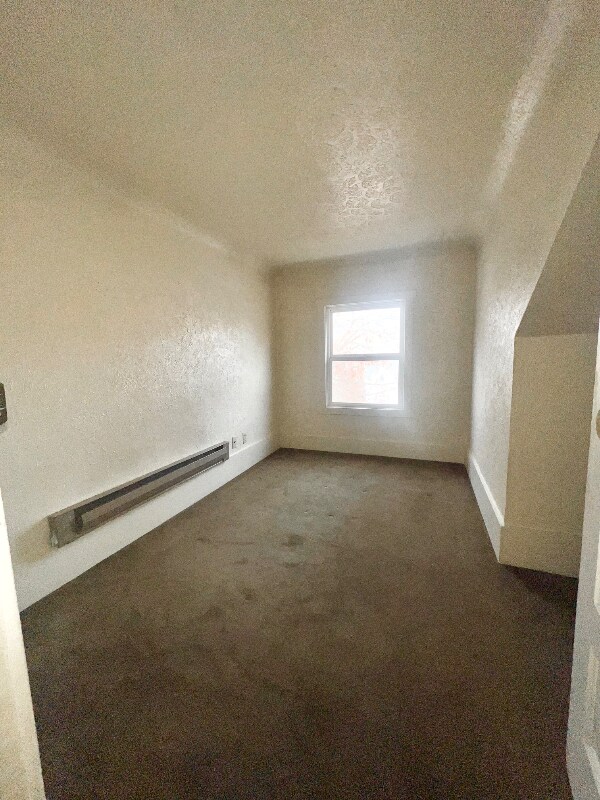 Foto del edificio - 411 W Alder St