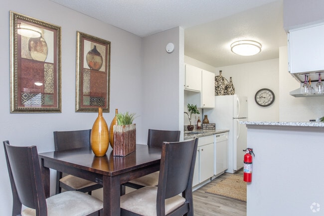 1 habitación, comedor - Riveraine Apartments