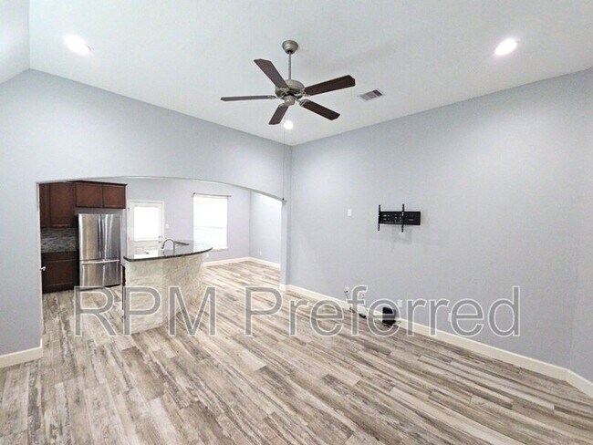 Building Photo - 21706 Rainfall Park Dr