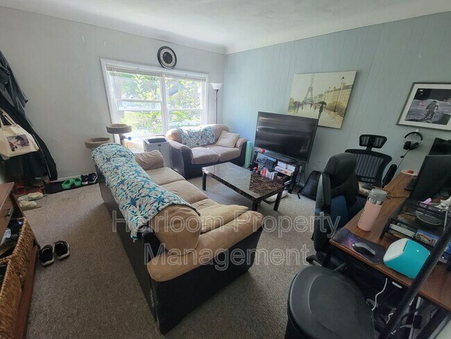 Foto del edificio - 3209 Vernon St
