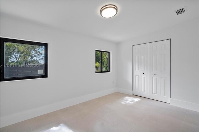 Foto del edificio - 2 bedroom in North Miami FL 33161