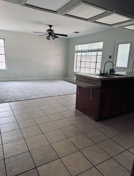 Photo - 9112 Liptonshire Dr House