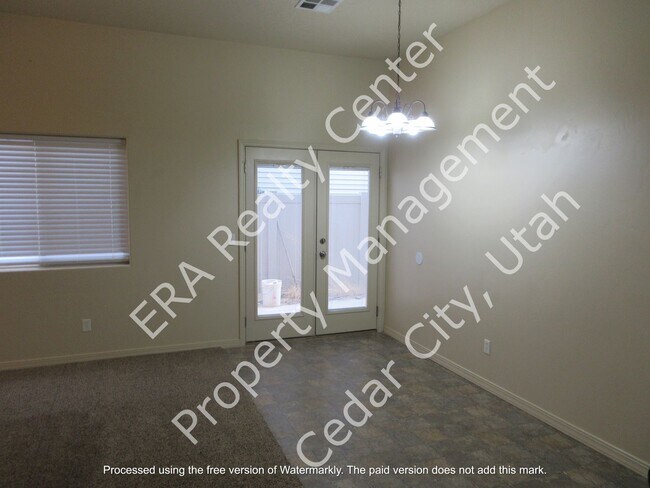 Building Photo - Move-In Discount!! 3 Bed 2 Bath Twin Home