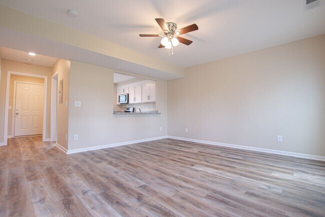 Foto del edificio - Pet Friendly Two Bedroom!