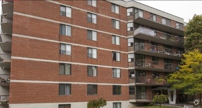 Building Photo - Queen Mary