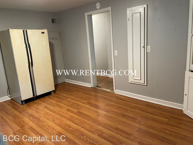 Building Photo - 3 br, 1 bath House - 718 South Marion St