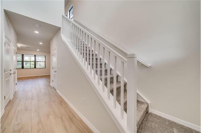 Building Photo - 4440 Waterside Dr
