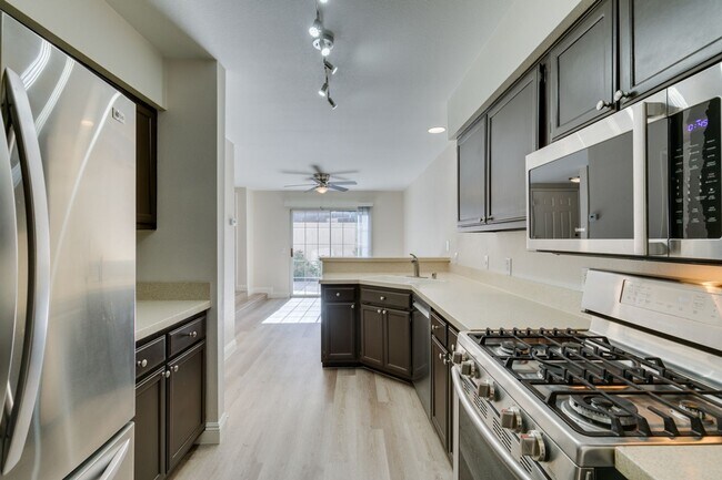 Building Photo - Remodeled 3 bedroom townhouse near Wigwam ...
