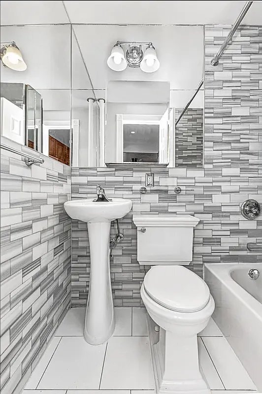 Foto del edificio - 350 W 21st St