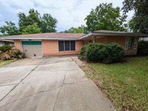Building Photo - 436 Gardenia Ave