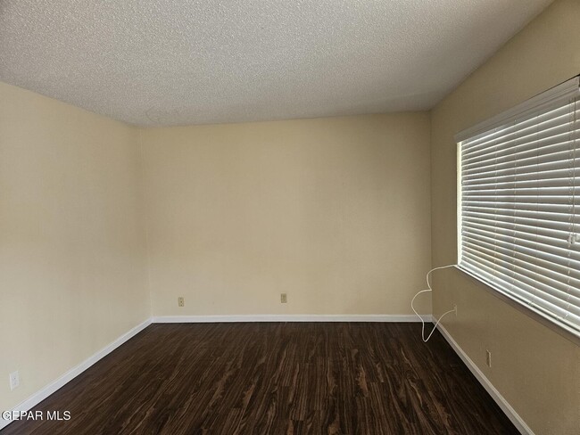 Building Photo - 1601 N El Paso St