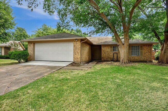 Building Photo - 3107 Arkansas Cir