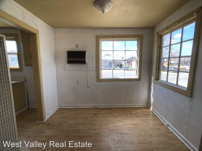 Building Photo - 1 br, 1 bath House - 518 Taylor St