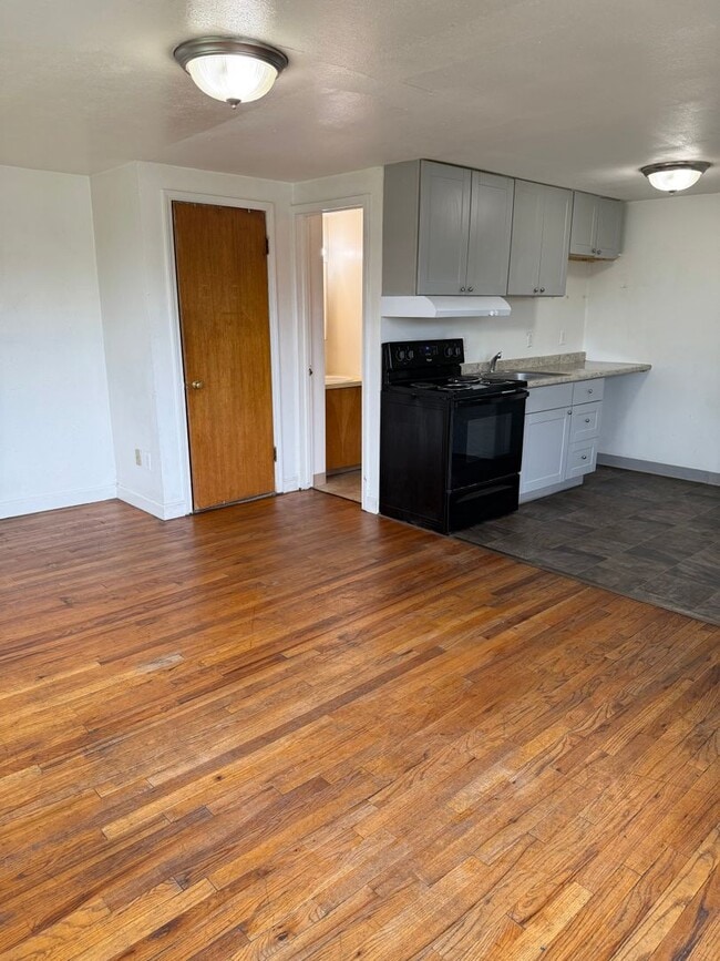 Building Photo - 5300 Taku Dr