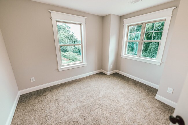 Foto del edificio - 1056 Piedmont Way