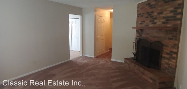Building Photo - 2 br, 1 bath House - 701 Eureka Springs Dr...