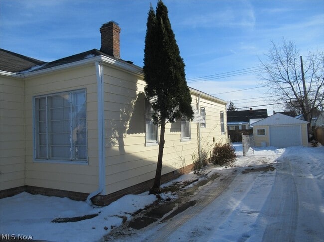 Building Photo - 1403 Dawnwood Dr