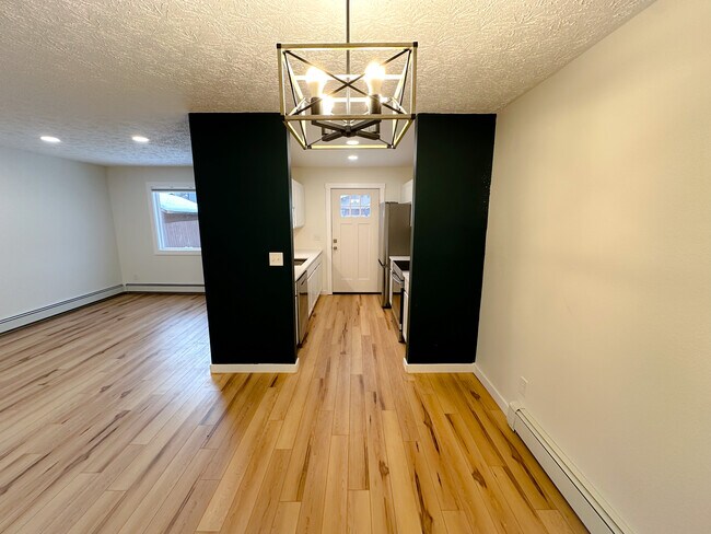 Building Photo - 1110 Golden Berry Ave