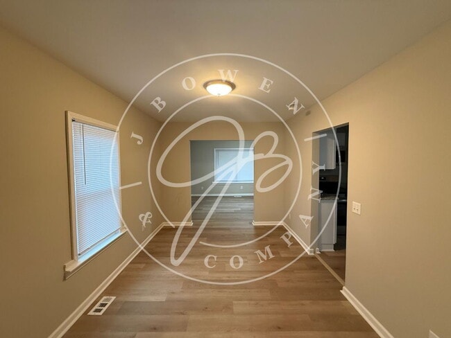 Building Photo - Beautiful 3 bedroom 2 bathroom home in South Toledo