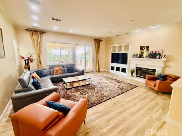 Foto del edificio - 3311 Lavender Dr