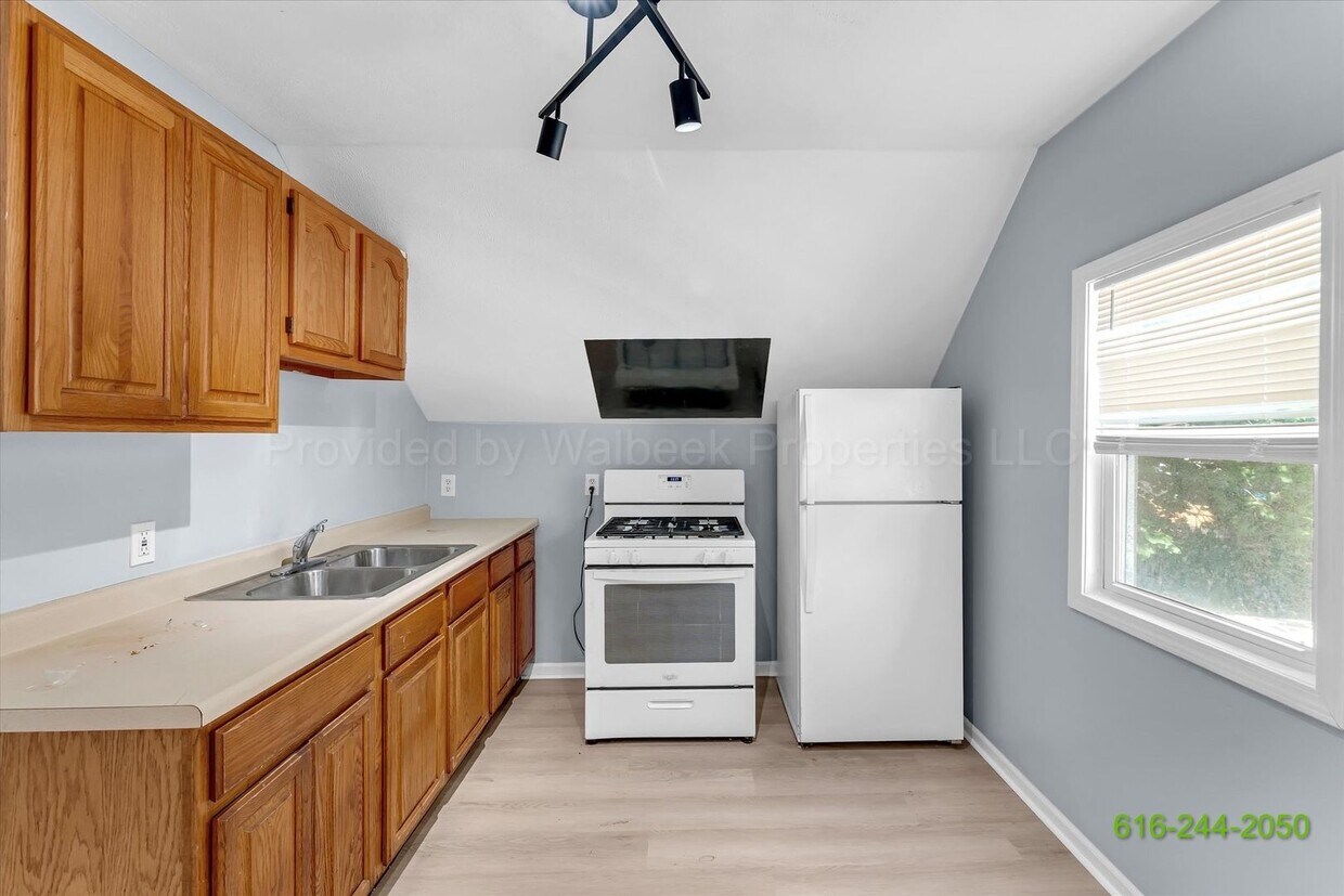 Foto principal - 2142 Palace Ave SW