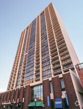 Building Photo - 1636 N Wells St