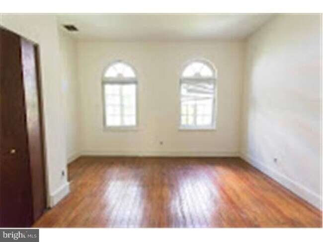 Building Photo - 717 Spruce St
