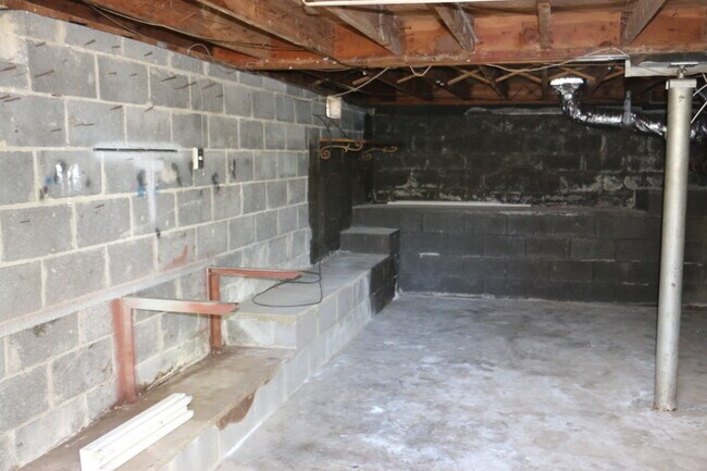 Building Photo - 376 Hiawassee Ave