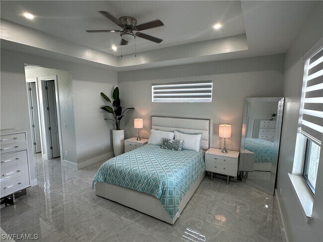 Foto del edificio - 225 NW 1st St
