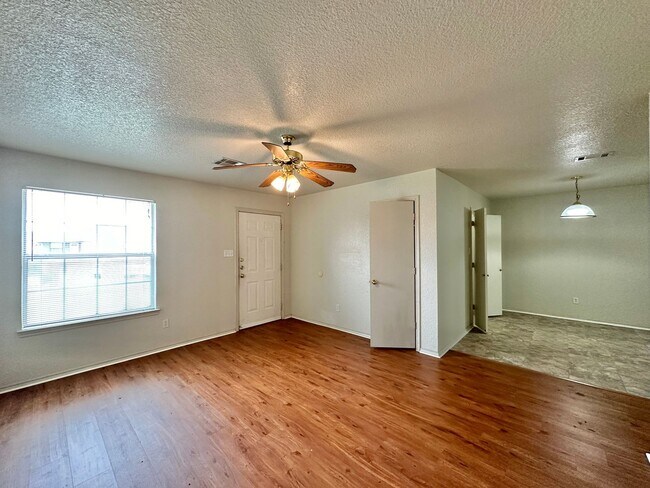 Foto del edificio - 2807 Lucille